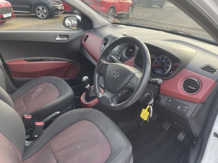 2017 Hyundai i10 Premium thumbnail