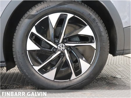 2023 Volkswagen ID.4 LIFE DX 77kWh 174HP €29,950 thumbnail