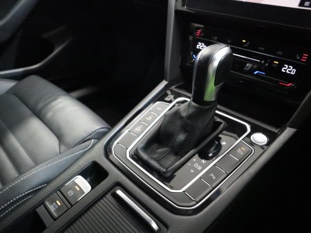 2021 Volkswagen Passat *111* GTE S-A DSG €22,900 thumbnail