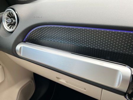 2025 Mercedes-Benz GLB 200 Progressive Plus 7 Seater SUV *Saving €12,779 from New* €58,950 thumbnail