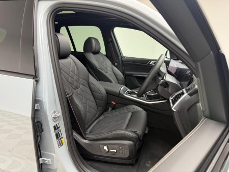 2025 BMW X5 50E M SPORT XDRIVE *PAN ROOF* €102,990 thumbnail