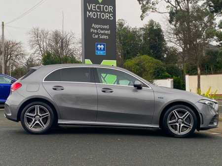2021 Mercedes-Benz A Class A250E AMG PHEV €27,995 thumbnail