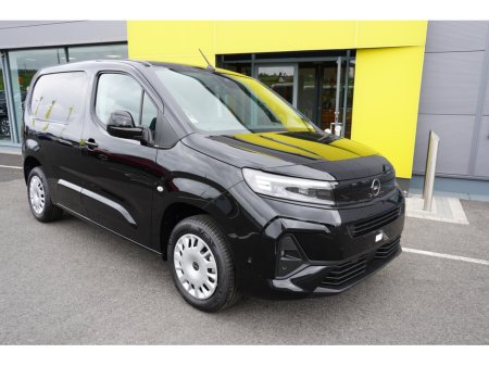 2026 Opel Combo SPORTIVE 1.5 D-TURBO €25,000