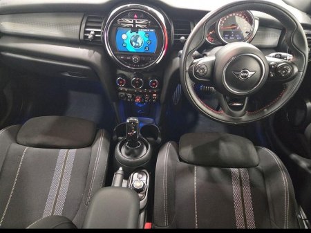 2020 MINI Hatch 5-Door Cooper Sport €22,950