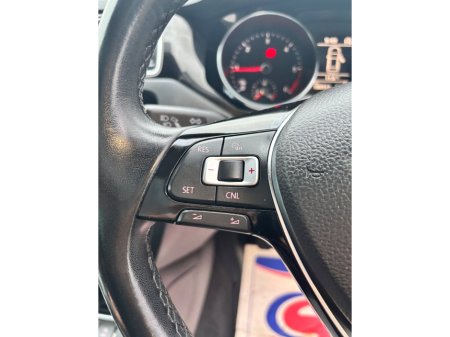 2017 Volkswagen Jetta 2.0 TDI 110HP Highline €16,995 thumbnail