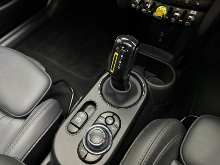 2023 MINI Cooper S ELECTRIC LEVEL 3 €25,990 thumbnail