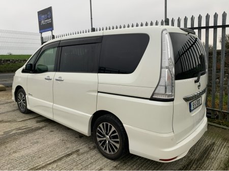 2015 Nissan Serena HIHGWAY STAR HYBRID AUTOMATIC €15,500