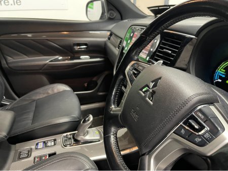 2018 Mitsubishi Outlander HYBRID 2.4 PHEV 4H AUTOMATIC 5DR MODEL  www.bolandscarcentre.ie €19,900 thumbnail