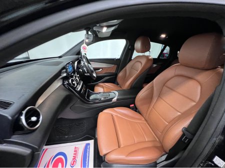 2020 Mercedes-Benz GL Class 200 D COUPE 5DR AUTO €38,900 thumbnail