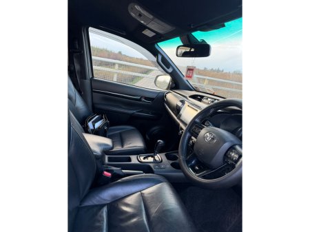 2020 Toyota Hilux  thumbnail