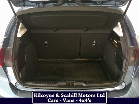 2020 Ford Focus TITANIUM TDCI €20,950 thumbnail