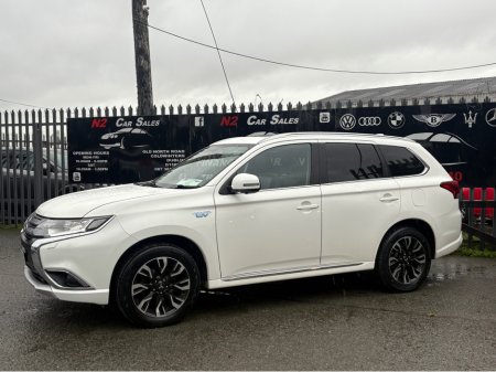 2017 Mitsubishi Outlander 2.0 4H PHEV 200BHP 5 5DR AUTO €17,950 thumbnail