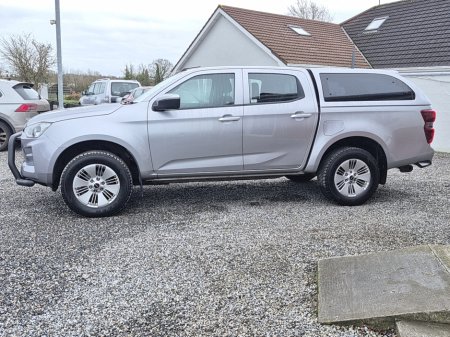 2022 Isuzu D-MAX DL20 model double crew cab with Truckman on Rear €37,000