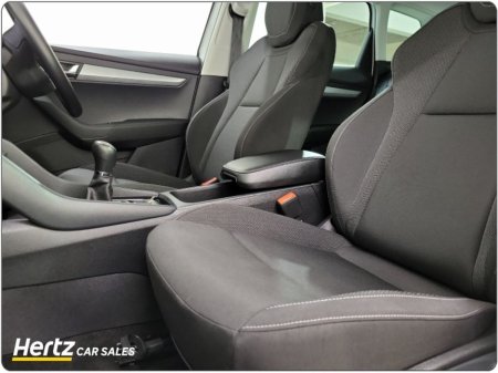 2024 Skoda Karoq Ambition 115HP 2.0 Diesel Manual €30,895 thumbnail