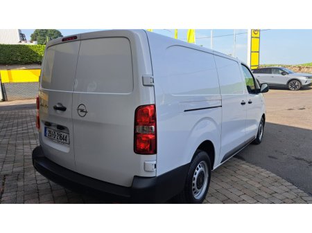 2025 Opel Vivaro KOMF L2H1-1.5 120PS-D €31,500