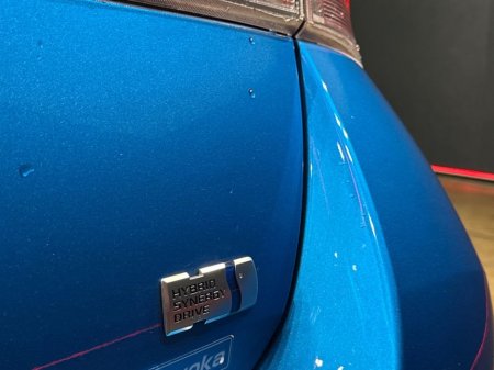 2016 Toyota Auris HYBRID G PACKAGE - BEIGE/BLACK FULL LEATHER INTERIOR - FACTORY ALLOYS - REVERSE CAMERA €13,950 thumbnail