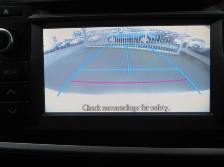 2015 Toyota Auris 1.8 HYBRID 5DR LUX €10,950 thumbnail