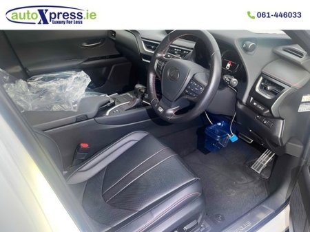 2019 Lexus UX 250 H F Sport Automatic, Reversing camera €26,995