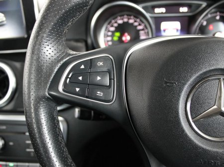 2018 Mercedes-Benz CLA Class 180 d D 4DR €19,999 thumbnail