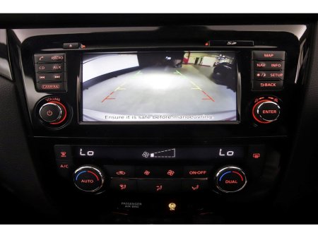 2016 Nissan Qashqai 1.2 SV CVT MY16 *GLASS ROOF*SAT NAV*REVERSE CAM* €14,890 thumbnail