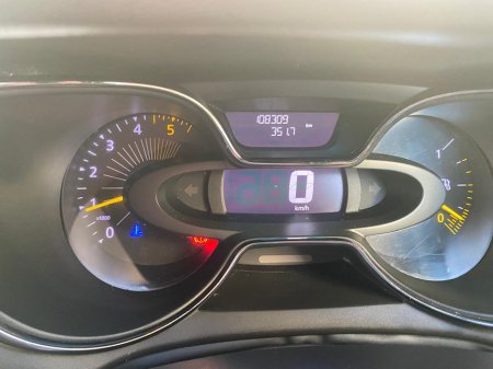 2015 Renault Captur LIFE 1.5 DCI 90 4DR €7,995 thumbnail