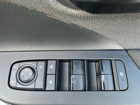 2025 Toyota C-HR C-HR PHEV SPORT €38,800 thumbnail