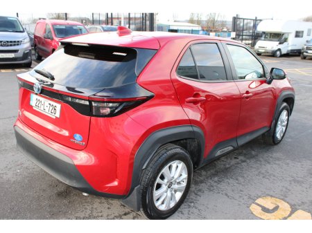 2022 Toyota Yaris Cross 1.5 Hybrid CVT Luna €23,950 thumbnail
