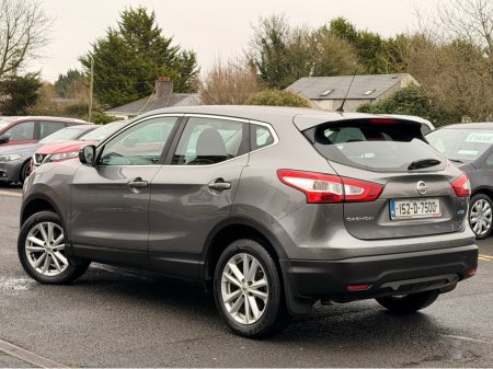 2015 Nissan Qashqai 1.5 SV E6 4DR €8,950 thumbnail