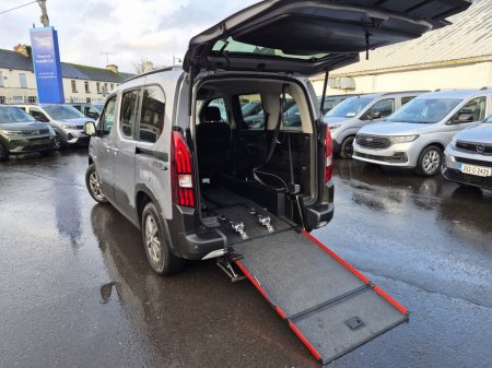 2024 Peugeot Rifter Allure Lowered Floor Wheelchair Access €24,995 thumbnail