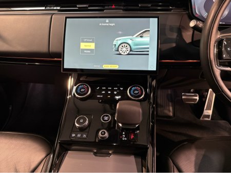 2023 Land Rover Range Rover Sport P440e Dynamic SE thumbnail
