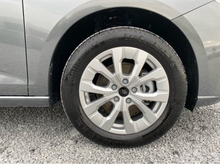 2026 Ford Tourneo Connect Tourneo Connect  LWB Titanium PHEV 150 BHP Automatic €54,500 thumbnail