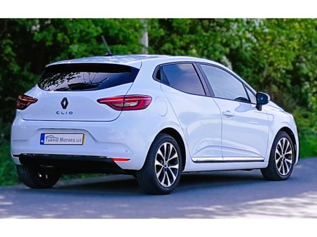 2020 Renault Clio ICONIC TCE €16,500