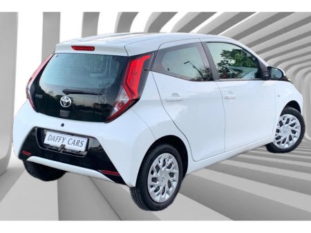 2021 Toyota Aygo 1.0 VVT-I X-PLAY 71BHP 5DR €12,995