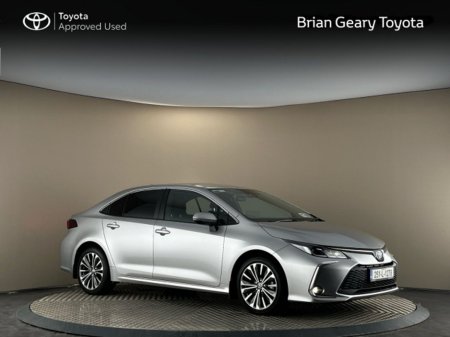 2025 Toyota Corolla HYBRID LUNA SPORT SALOON €34,450