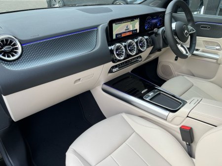 2026 Mercedes-Benz EQA 250 Plus Progressive Line Compact Electric SUV €58,155 thumbnail