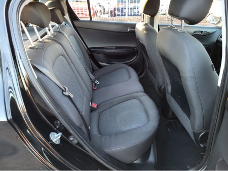 2010 Hyundai i20 (3 months warranty) 1.2 DE LUXURY 5DR €3,999 thumbnail