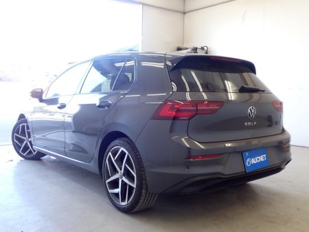 2024 Volkswagen Golf VW Golf style Diesel Auto €31,950 thumbnail