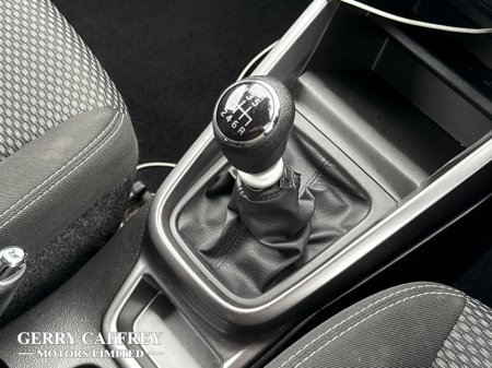 2020 Suzuki Vitara SZT 1.4 Petrol Hybrid Manual - 4 Years Manufacturer Warranty €17,950 thumbnail