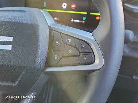 2025 Dacia Bigster EXPRESSION TCE 140 LOW KMS €30,995 thumbnail