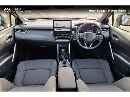 2024 Toyota Corolla Cross CROSS LUNA 1.8 €35,950 thumbnail