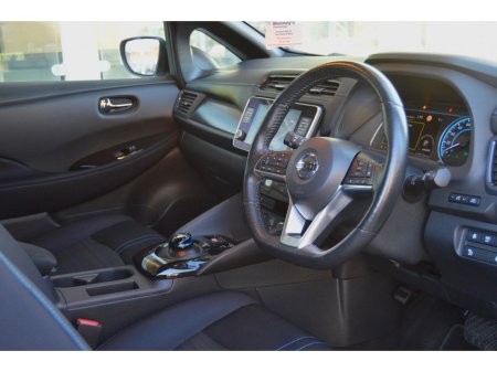 2019 Nissan Leaf Leaf SV Premium 40 kWh €13,699 thumbnail