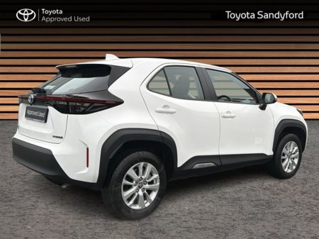 2023 Toyota Yaris Cross LUNA HYBRID AUTOMATIC // REAR CAMERA // AIR CON // SMART ENTRY/SMART START // TOYOTA SAFETY SENSE // FULL WARRANTY €27,445