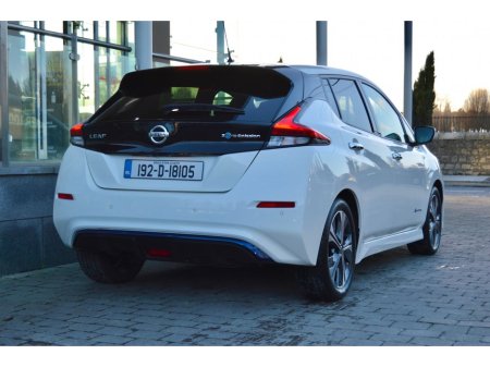 2019 Nissan Leaf Leaf SV Premium 40 kWh €13,699 thumbnail