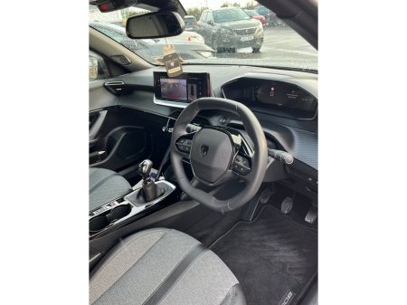 2024 Peugeot 2008 1.2 Puretech 100bhp Allure €28,950 thumbnail