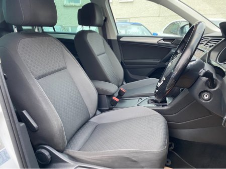 2017 Volkswagen Tiguan 2.0 TDi SE €17,995 thumbnail