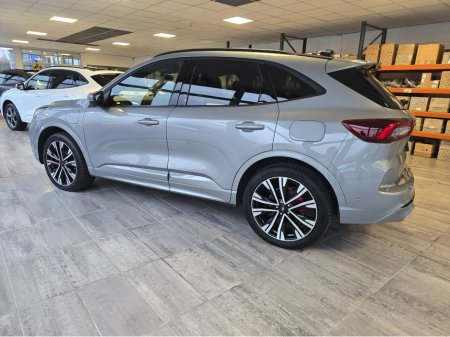 2025 Ford Kuga ST-LINE X PHEV PAN ROOF €42,900