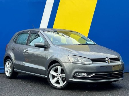 2017 Volkswagen Polo HIGHLINE 1.2 TSI // FULL SERVICE HISTORY // LEATHER/ALCANTARA HEATED SEATS // REVERSE CAMERA €14,900