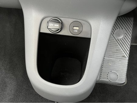 2023 Hyundai Ioniq 5 PREMIUM LE 58KW //FULL LEATHER SEATS//HEATED SEATS AND STEERING WHEEL//ADAPTIVE CRUISE CONTROL// €28,950 thumbnail