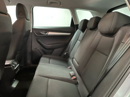 2025 Skoda Karoq Selection 2.0TDI 115BHP - Reversing Camera - Climate Control - Cruise Control - Auto Lights/Wipers - Apple CarPlay/Android Auto €36,950 thumbnail