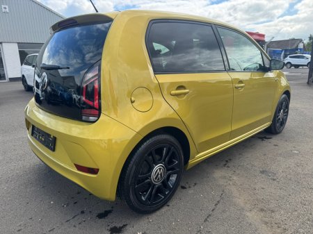 2021 Volkswagen up! R-Line